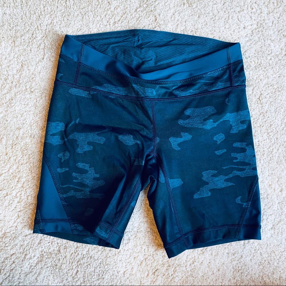 Lululemon Clip-In Camo Oil Slick Blue Biker Shorts